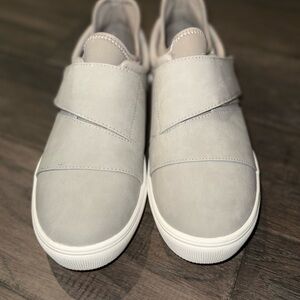 Fabletics Women's Light Gray Slip-On Sneakers